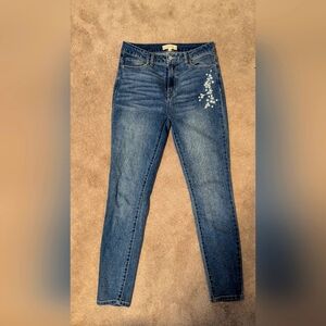 High rise skinny jeans with cute floral embroidery
